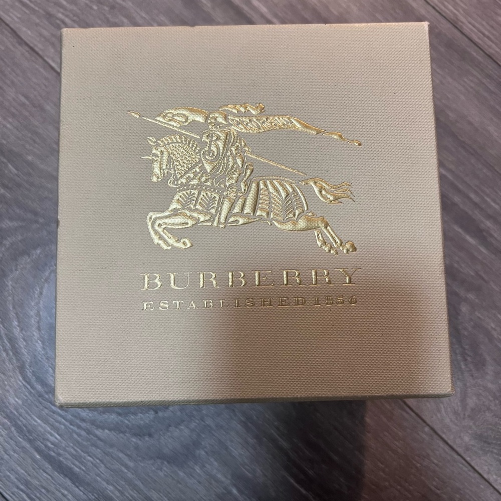 Vintage Burberry Watch - Picture 2 of 4
